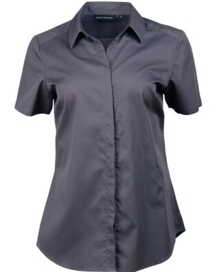 Benchmark Barkley Ladies Taped Seam Short Sleeve Shirt