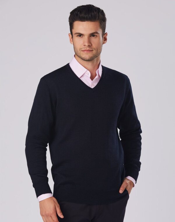 Benchmark Mens 100% Merino Wool V Neck L/S Sweater